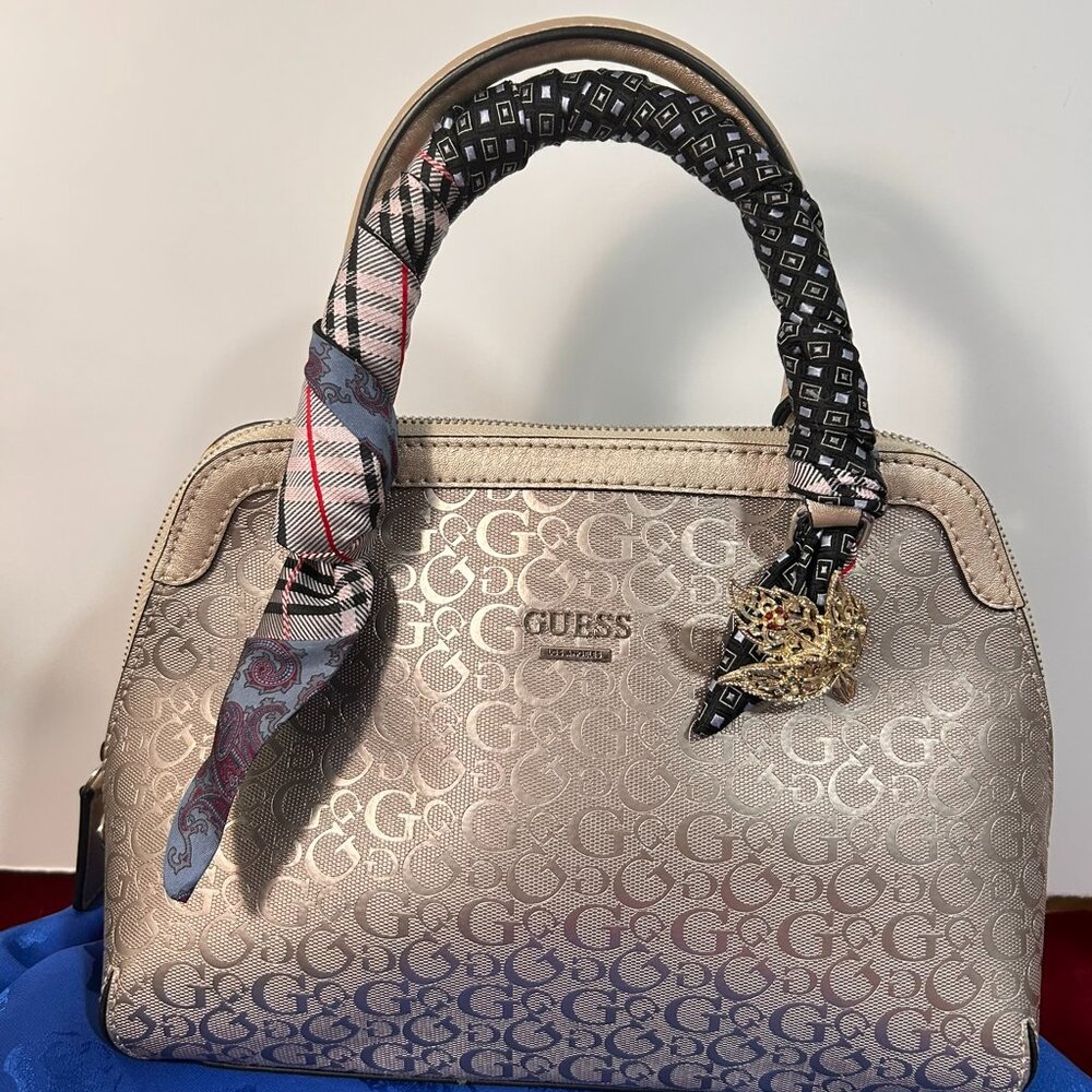 ✨ Y2K Guess Metallic Champaign Satchel – Custom Styled for That It-Girl Look ✨